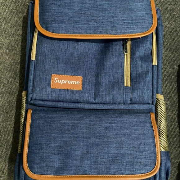 Bags - Picture 8 of 10